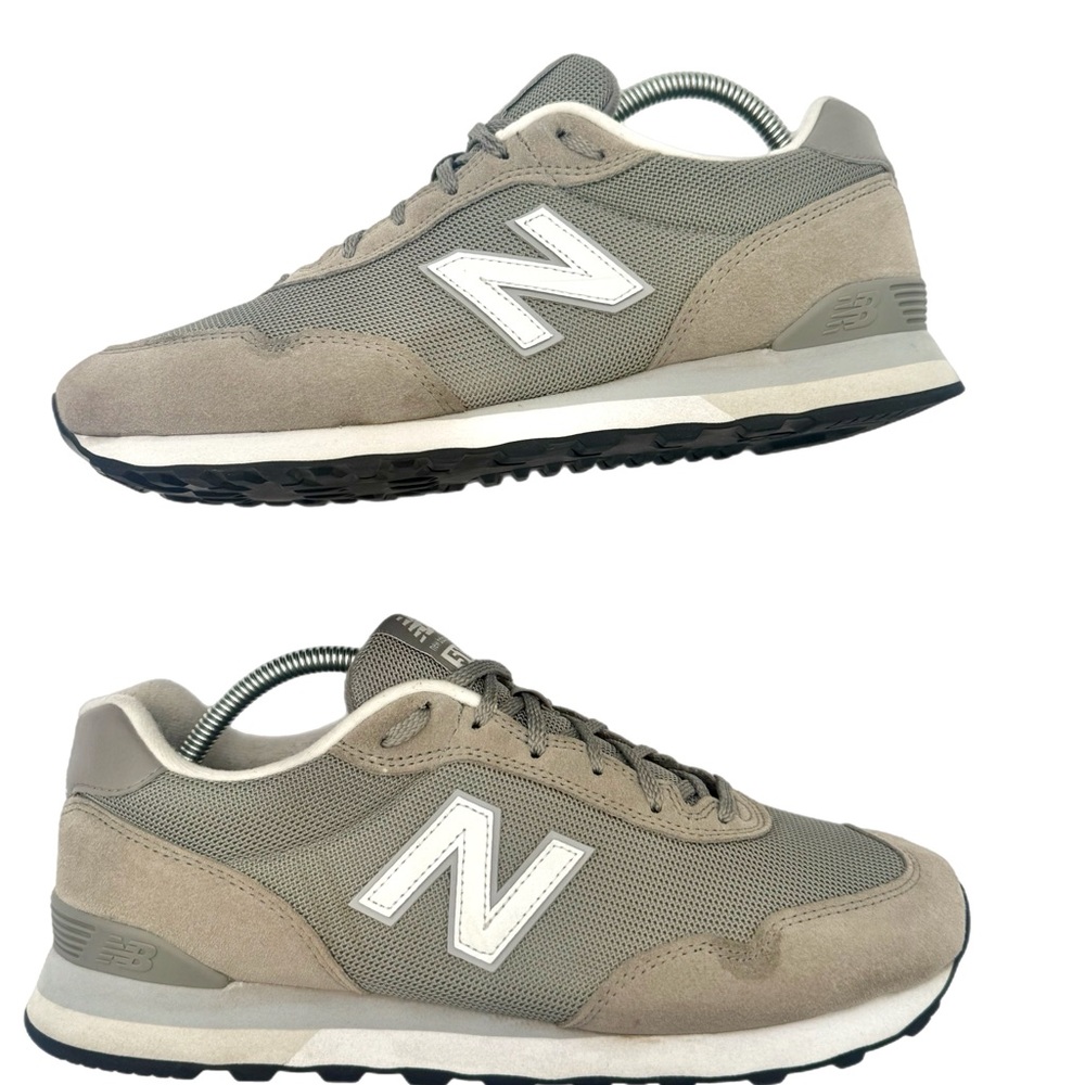 New Balance 515v3 sneakers in a slate grey and white colorway. Size 10.5